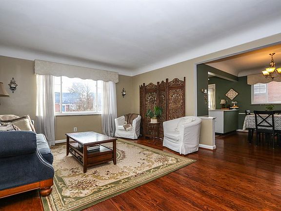 3rd image of 6679 Charann Ln