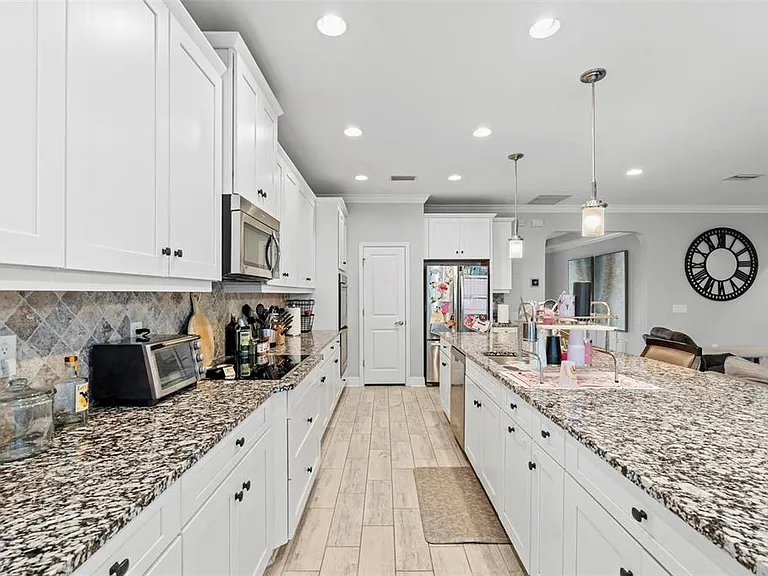 4545 Scarlet Loop — Photo 9