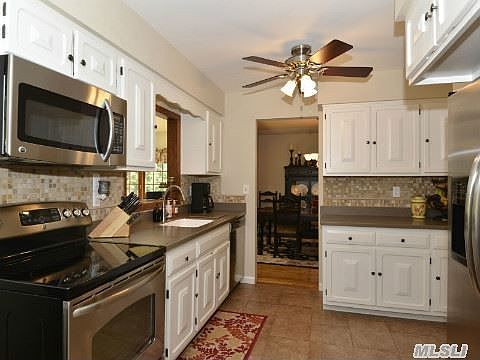 4th image of 42 Cinderella Ln