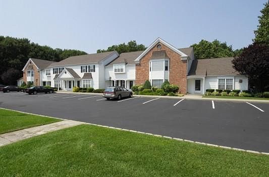 2nd image of 13 Sylvan Ln #Hhrf2aqem