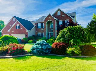 716 Briar Lake Pl, Columbia, IL
