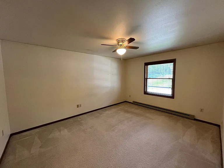805 W Allman St — Photo 13