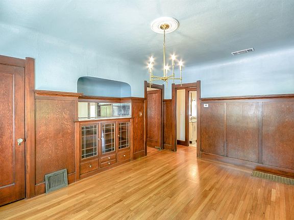 4th image of 2630 S St