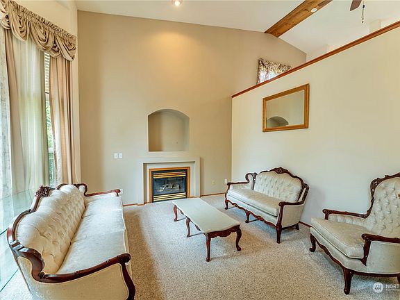 3rd image of 3316 127th Avenue NE