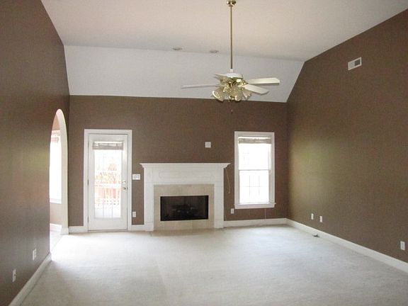 2nd image of 419 Laurel Hill Dr