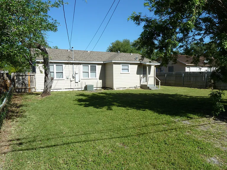 1006 Ronald Dr — Photo 11