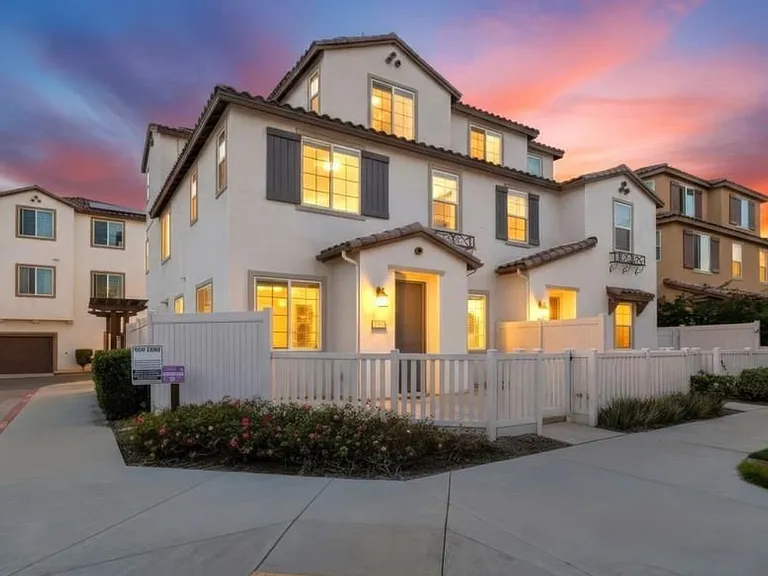 1720 Santa Ivy Ave — Photo 4