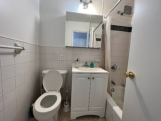 5th image of 70 W 71st St #3