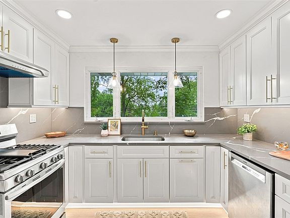 2nd image of 150 Meadowbrook Dr