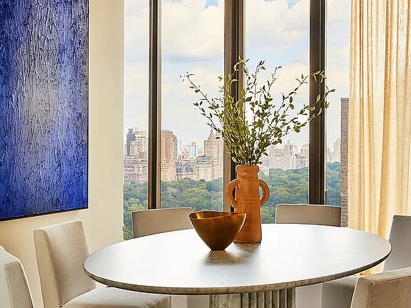 2nd image of 111 W 57th St APT 28