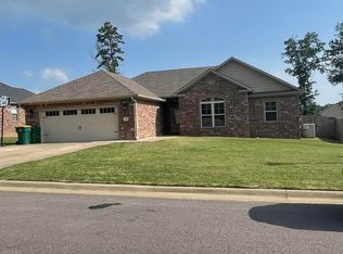 246 Crestwood Ln, Russellville, AR 72802