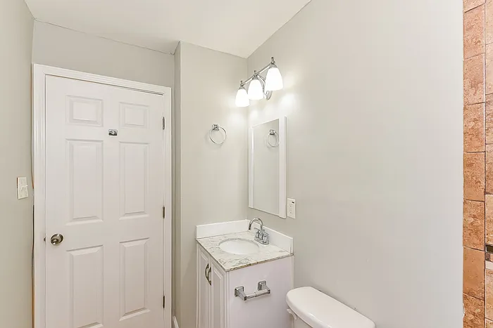 2023 Akron Dr SE — Photo 8