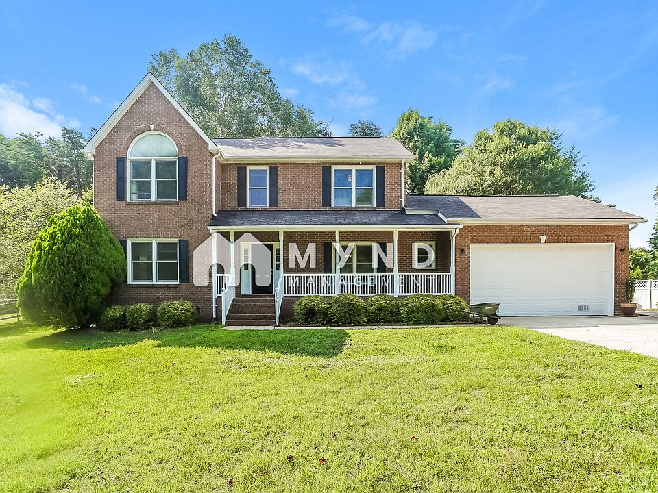1st image of 208 Tawny Bark Dr