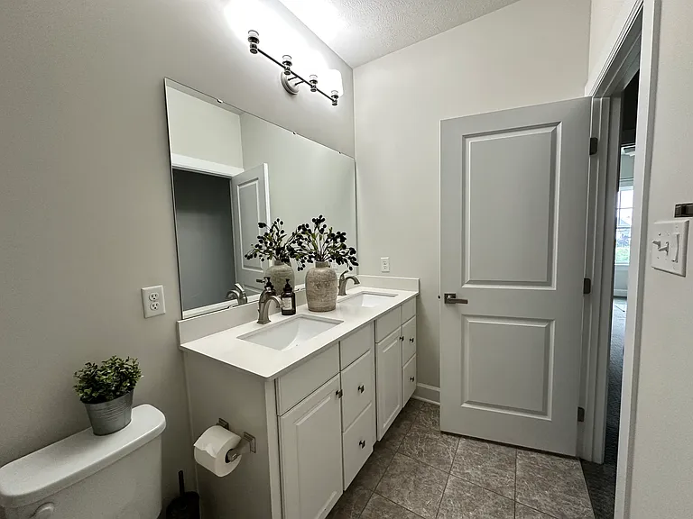 4303 Spruce Rd — Photo 24