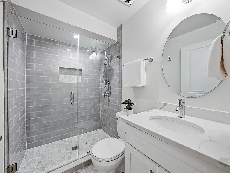 2121 4th St NE #1 — Photo 10
