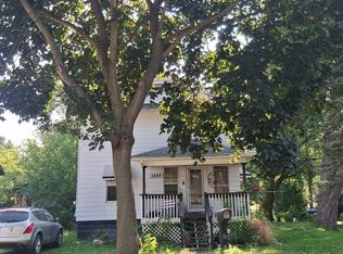1227 Sheldon St, Jackson, MI 49203