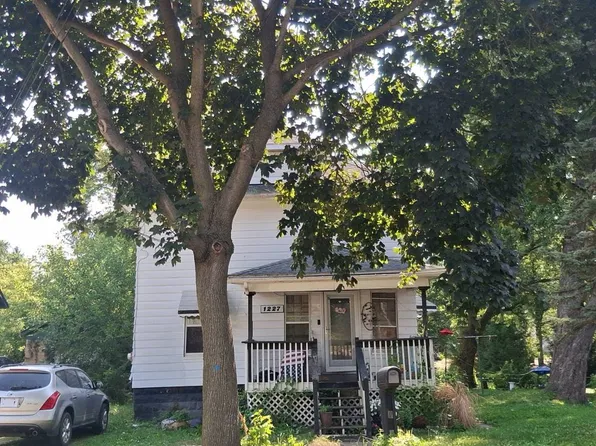 1227 Sheldon St, Jackson, MI 49203