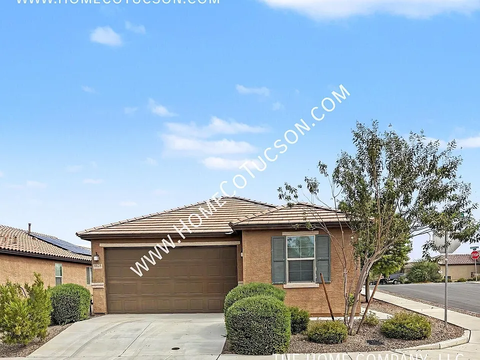 8828 E Stone Meadow Cir