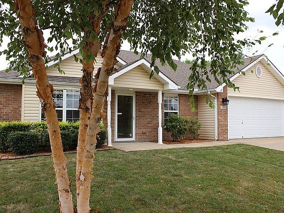 3rd image of 309 SW Crestview Dr
