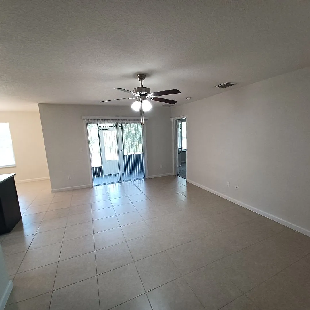 Building Photo - 8684 Lake George Cir W