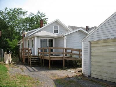 5th image of 784 Congress St