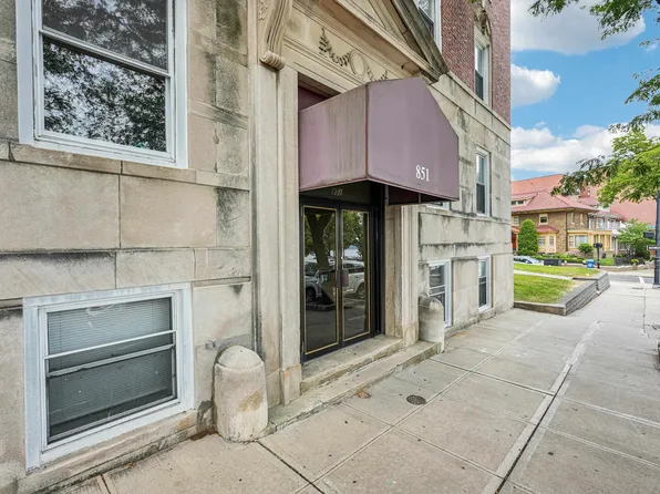 851 Blvd East image 2 of 42