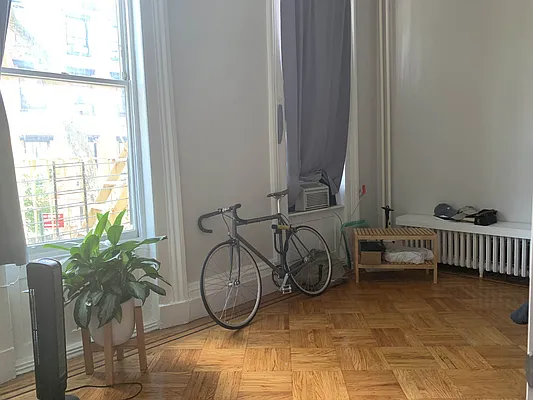 Rented by Lucrum Group | media 22