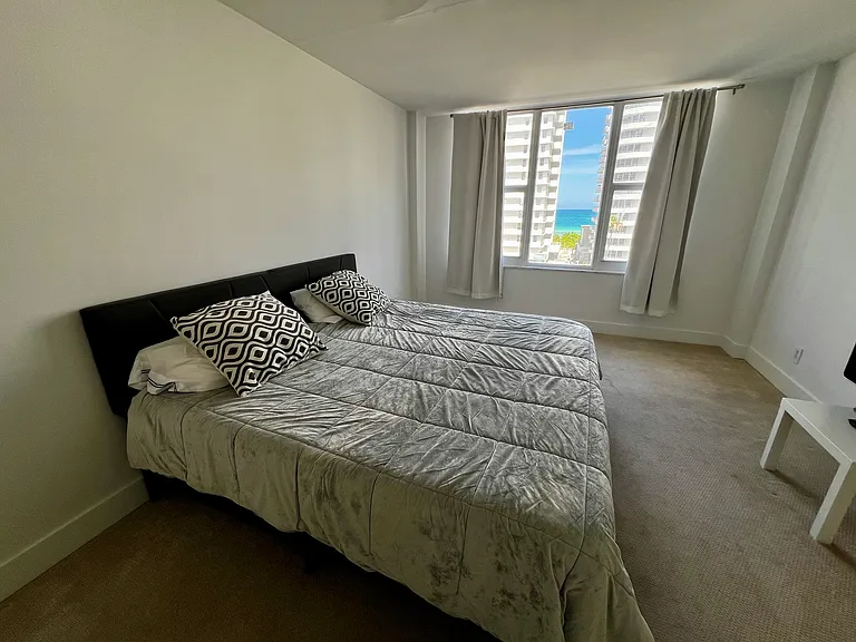 5600 Collins Ave #7W — Photo 12