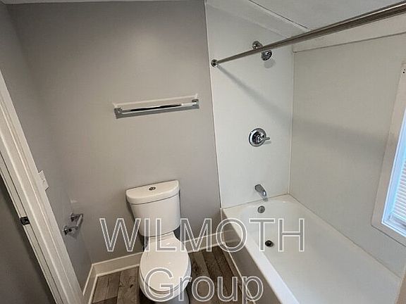 5th image of 248 N Beville Ave