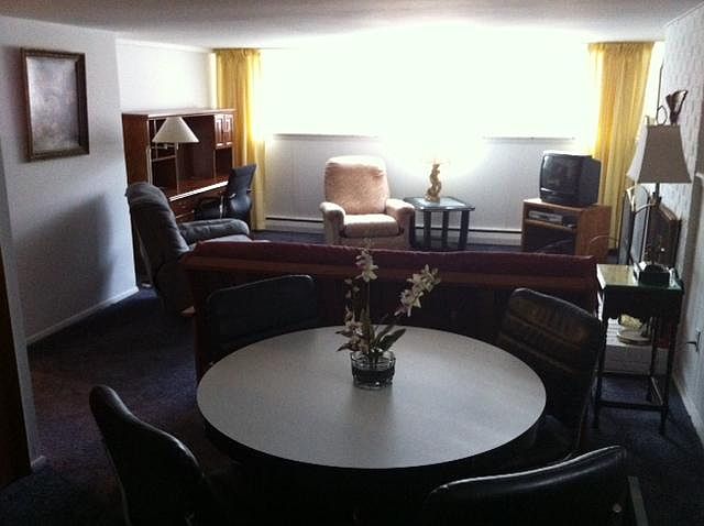 1st image of 67 Cliftwood Dr