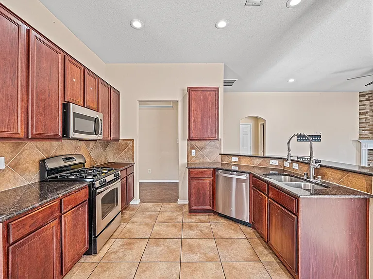 13914 Juniper Bend Ln — Photo 23