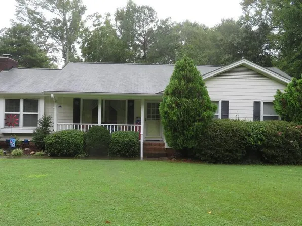 1608 Sycamore Dr, Garner, NC 27529