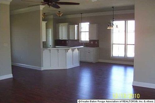 4th image of 691 Esperanza Dr