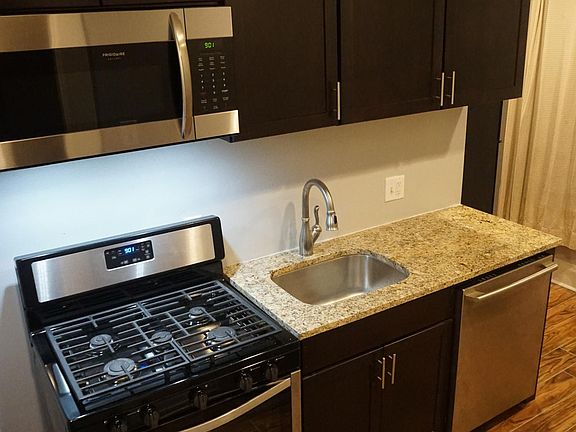 3rd image of 180 Talmadge St #180