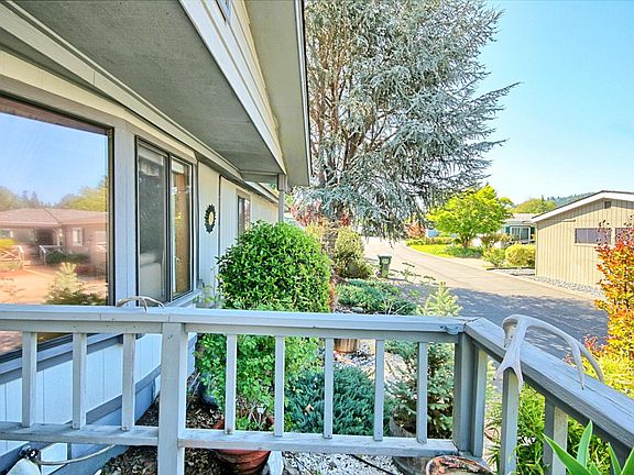 4th image of 1848 Tamarac Ln