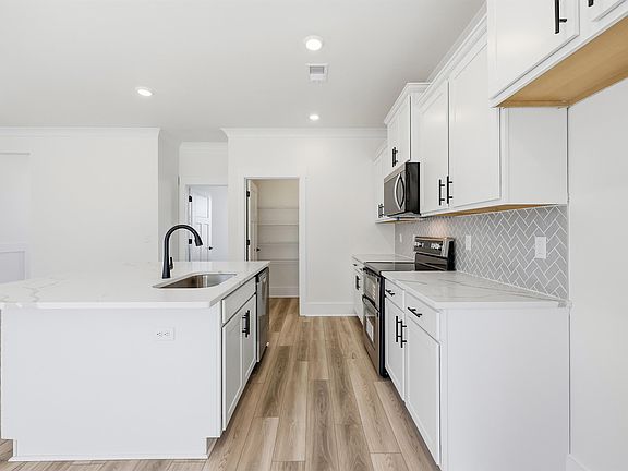 4th image of 427 White Willow Way Lot 129 MONTAGUE-II