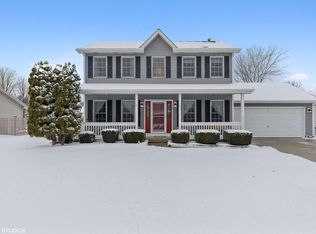 209 Inverness Trl, McHenry, IL 60050