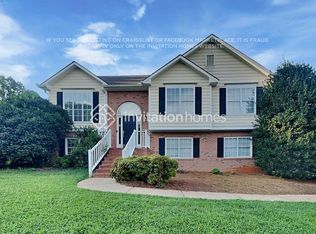 2485 Misty Hollow Ln, Cumming, GA 30040