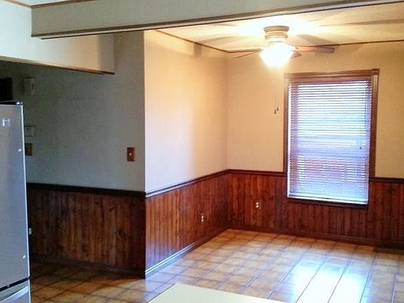 4th image of 10 Blenheim Dr