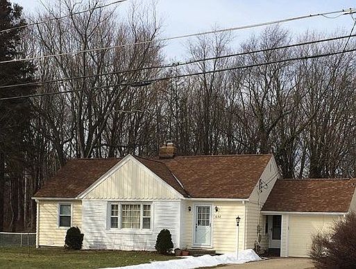 3rd image of 638 Graafschap Rd