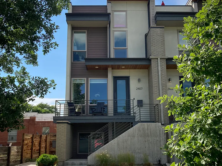 2407 Court Pl — Photo 8