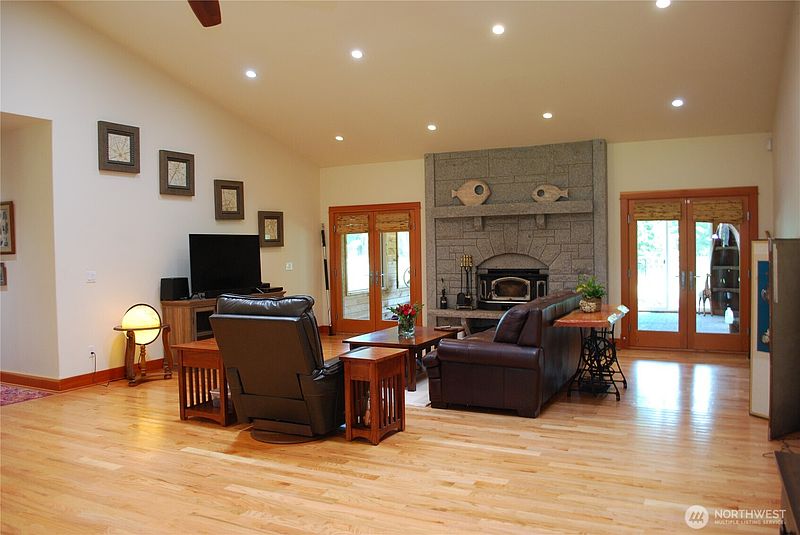 4th image of 11310 Harris Rd SE
