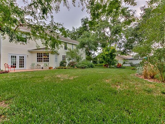 3rd image of 5932 Windwood Dr