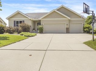 831 Shooting Star Cir, Deforest, WI 53532