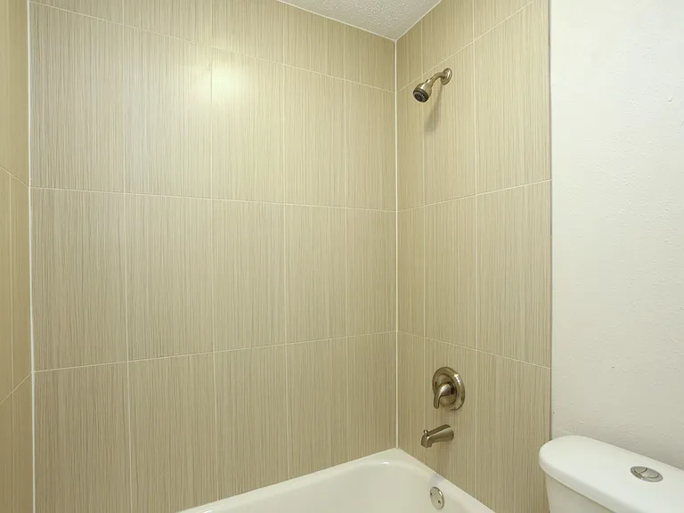 Soco at Alpine Tub shower