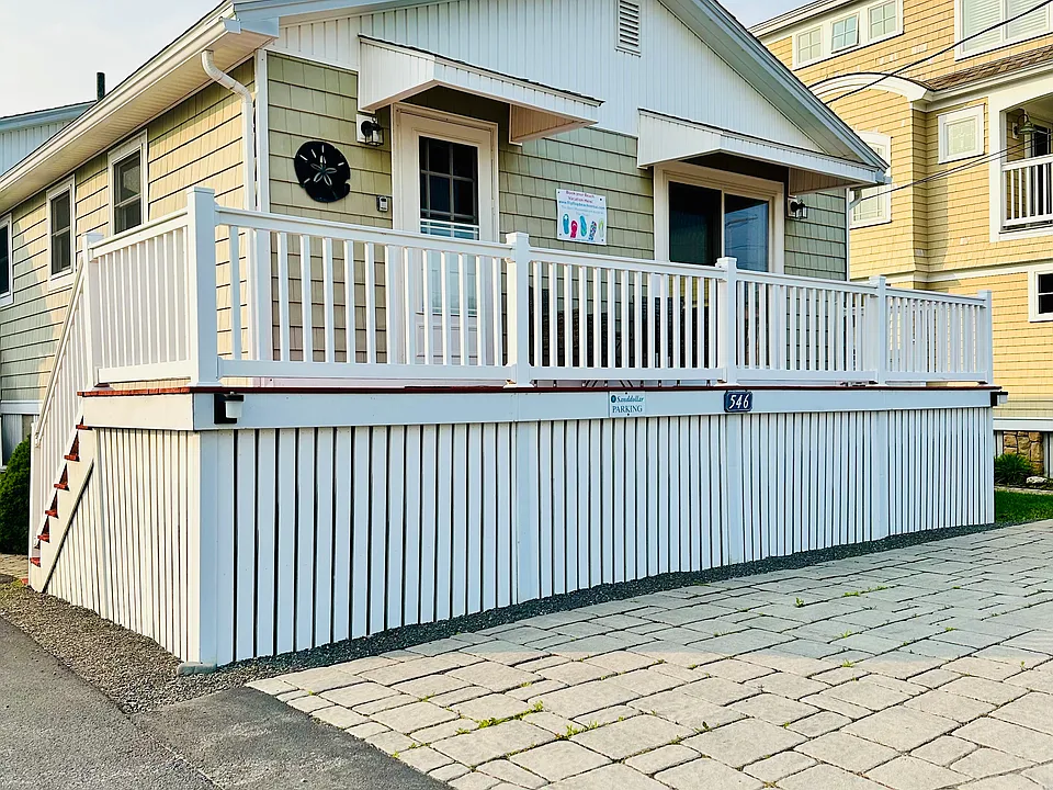546 Ocean Ave #A