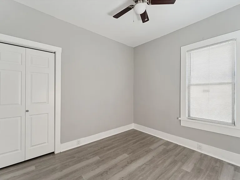 1020 W 37th St — Photo 7