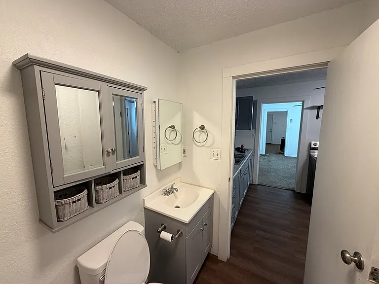 702 W Kansas Ave — Photo 15