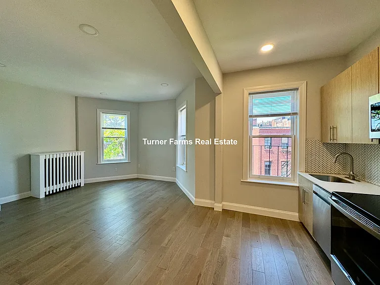 379 Commonwealth Ave — Photo 10