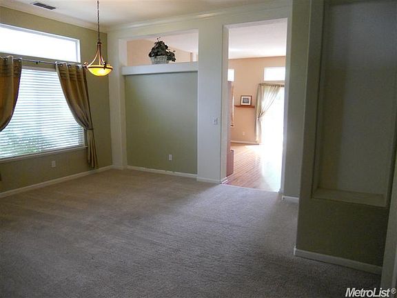 5th image of 1500 Edgemore Ave